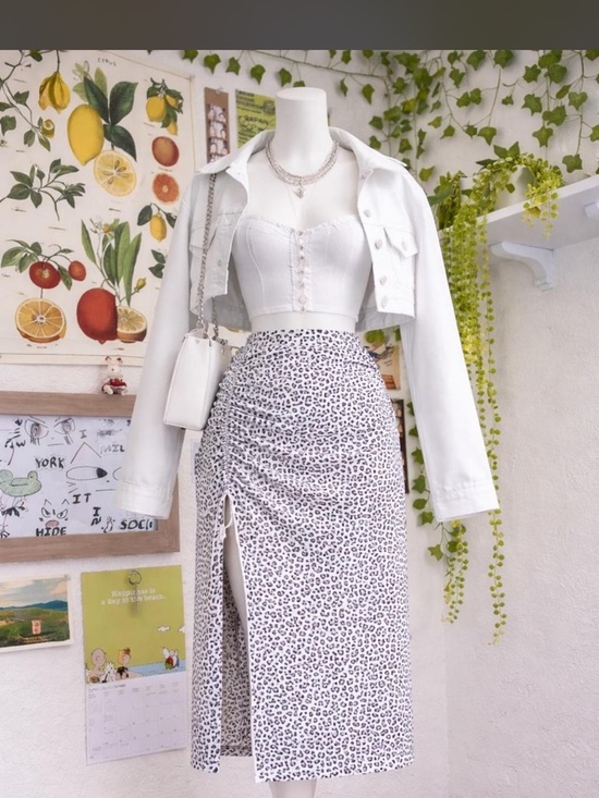 Dresses & Skirts - White Leopard Print Midi Skirt with Side Slit - Elegant Everyday